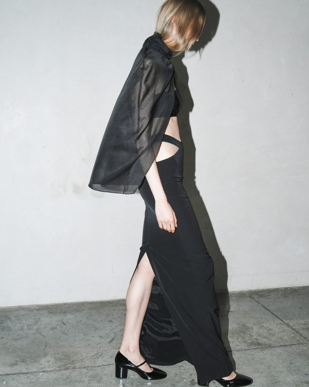 COLLAR CAPE DRAPED