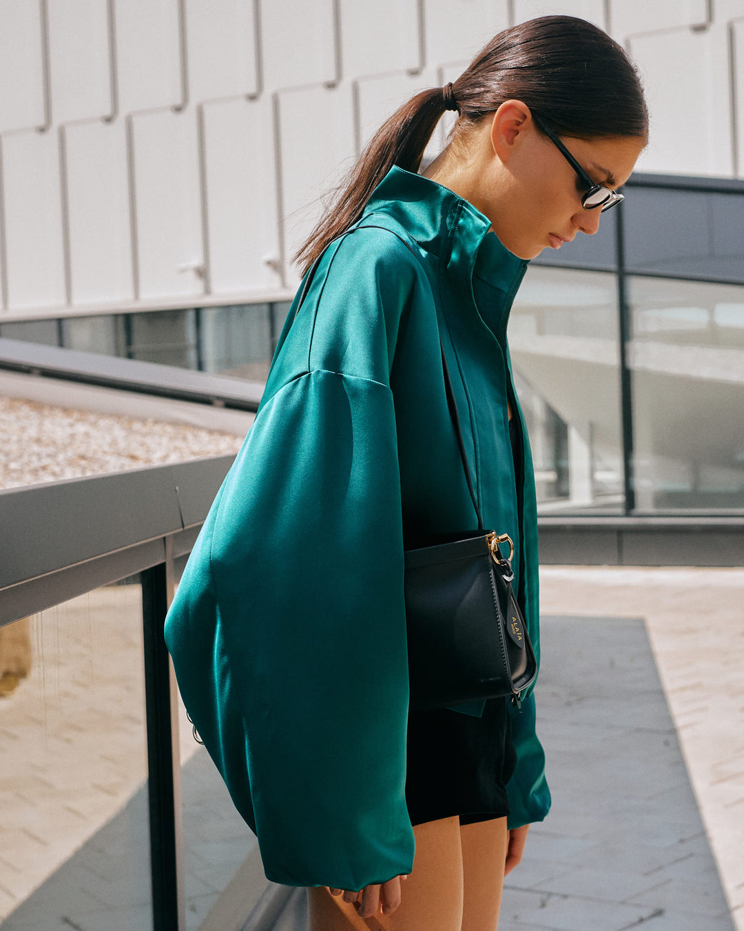 CASSANDRE BOMBER IN SILK EMERALD