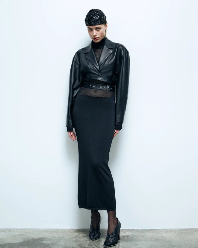 Pure dress black