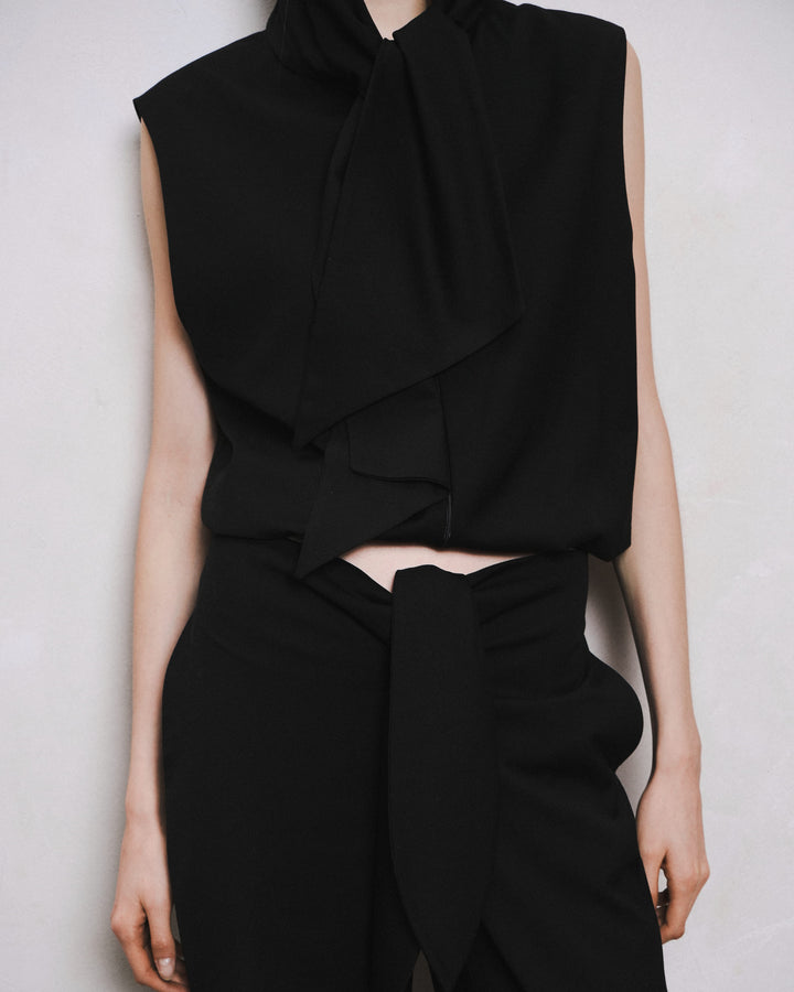PETRA HOODED VEST